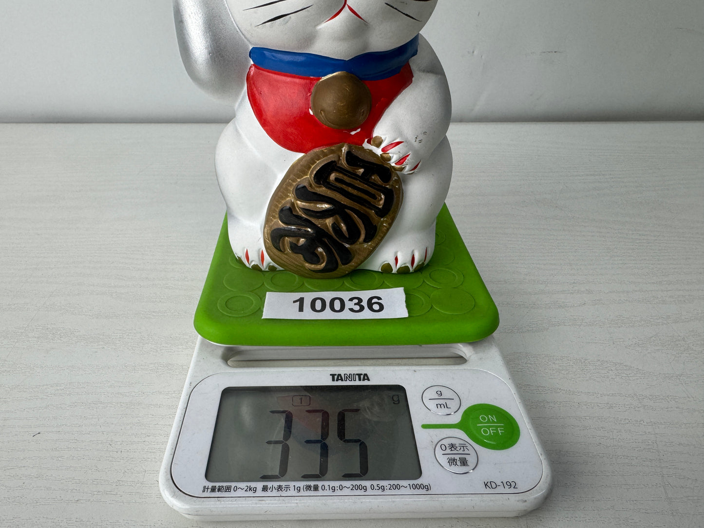 Y10036 OKIMONO ceramic Maneki-neko figurine lucky charm Japan antique interior