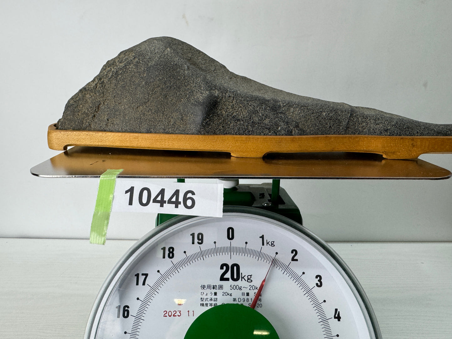 Y10446 OKIMONO Suiseki viewing stone wooden stand Mountain shape Japan antique