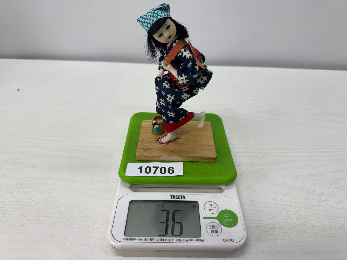 Y10706 NINGYO Japanese doll Kimono girl figurine figure Japan antique interior