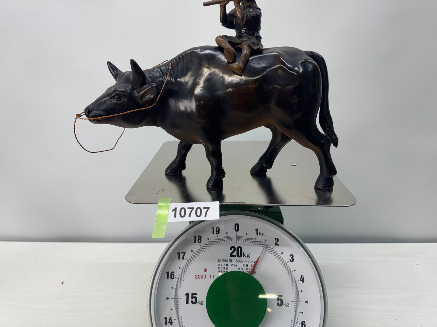 Y10707 OKIMONO Cast Iron figurine Ox Boy figure Japan antique interior ornament