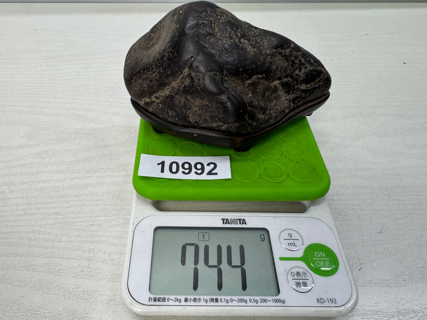 Y10992 OKIMONO Suiseki black viewing stone wooden stand Japan antique interior