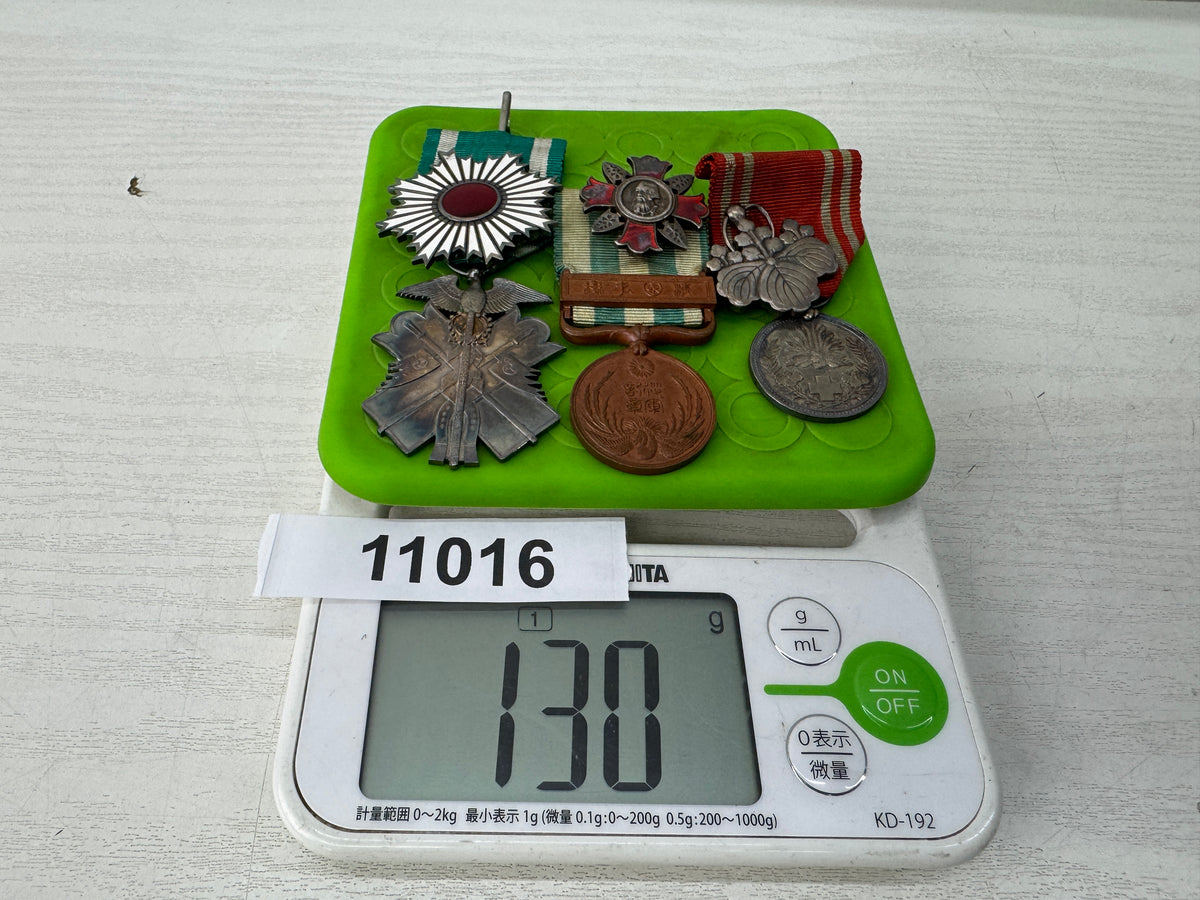 Y11016 KUNSHO Military Decorations Badges set no boxes Imperial Japan army medal