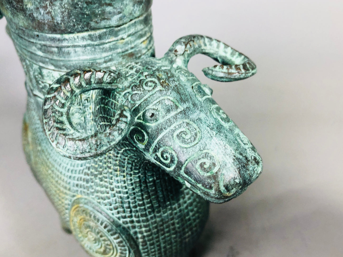 Y7139 VESSEL Chinese copperware twin sheep China antique vintage container pot