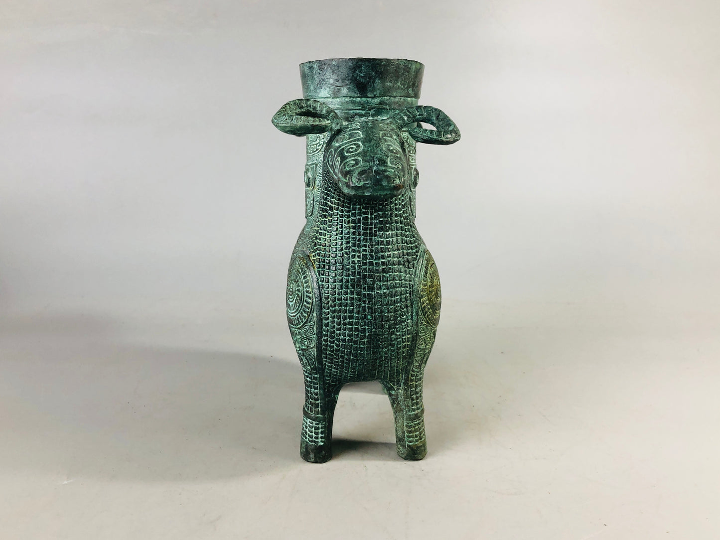 Y7139 VESSEL Chinese copperware twin sheep China antique vintage container pot