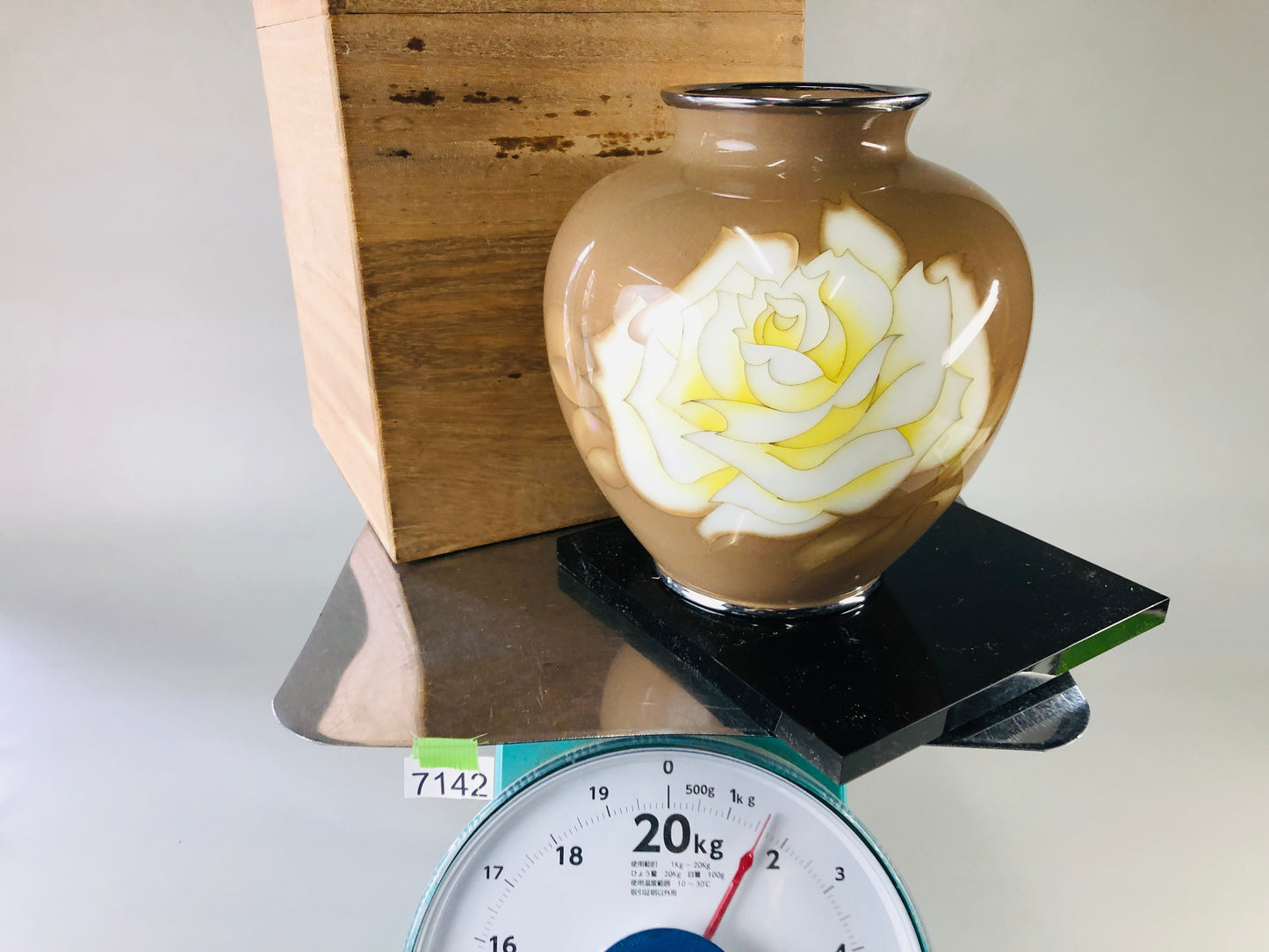 Y7142 FLOWER VASE Cloisonne rose signed box Japan ikebana floral arrangement