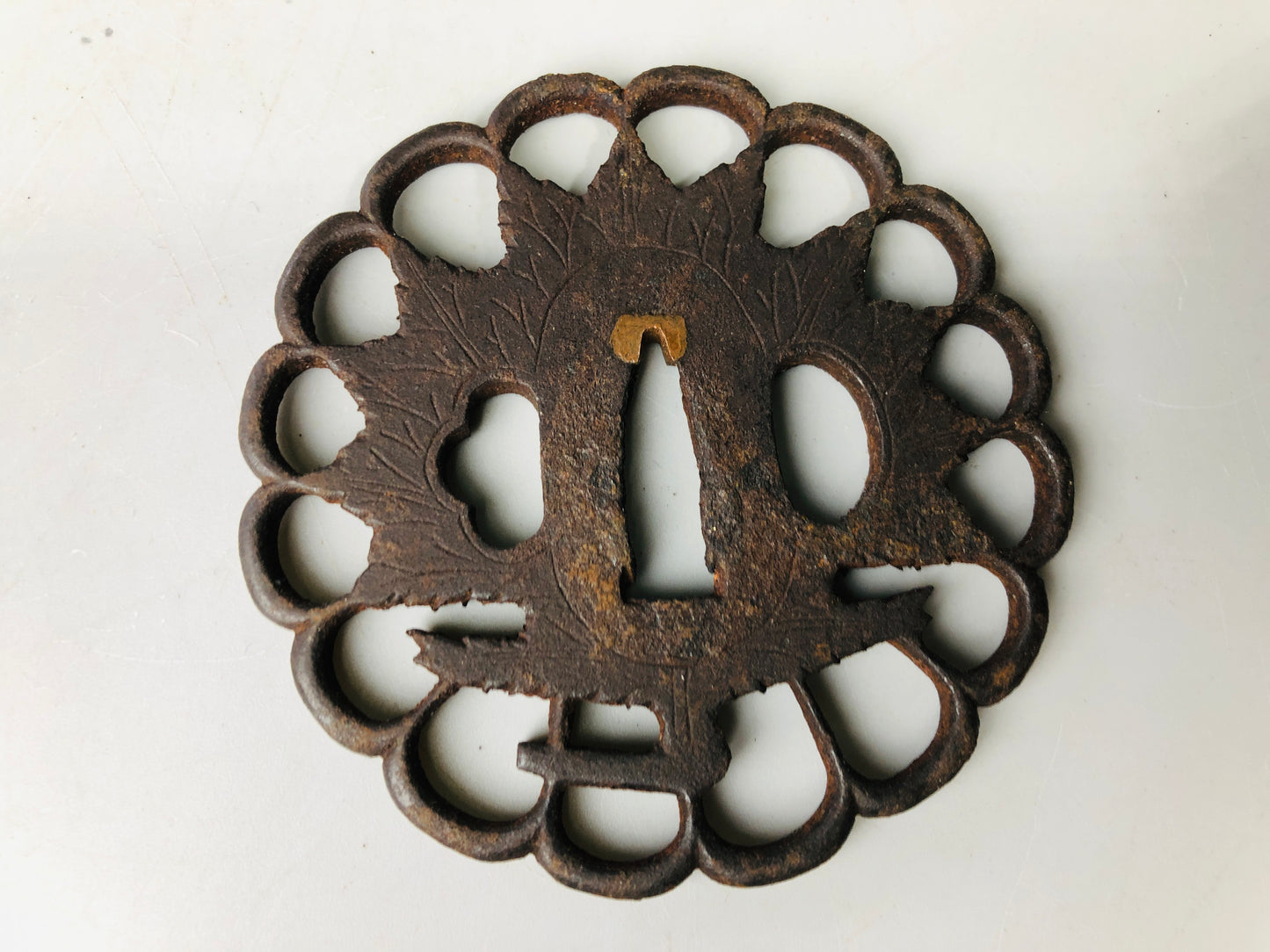 Y7153 TSUBA Iron sword guard Japan samurai katana antique koshirae edo vintage