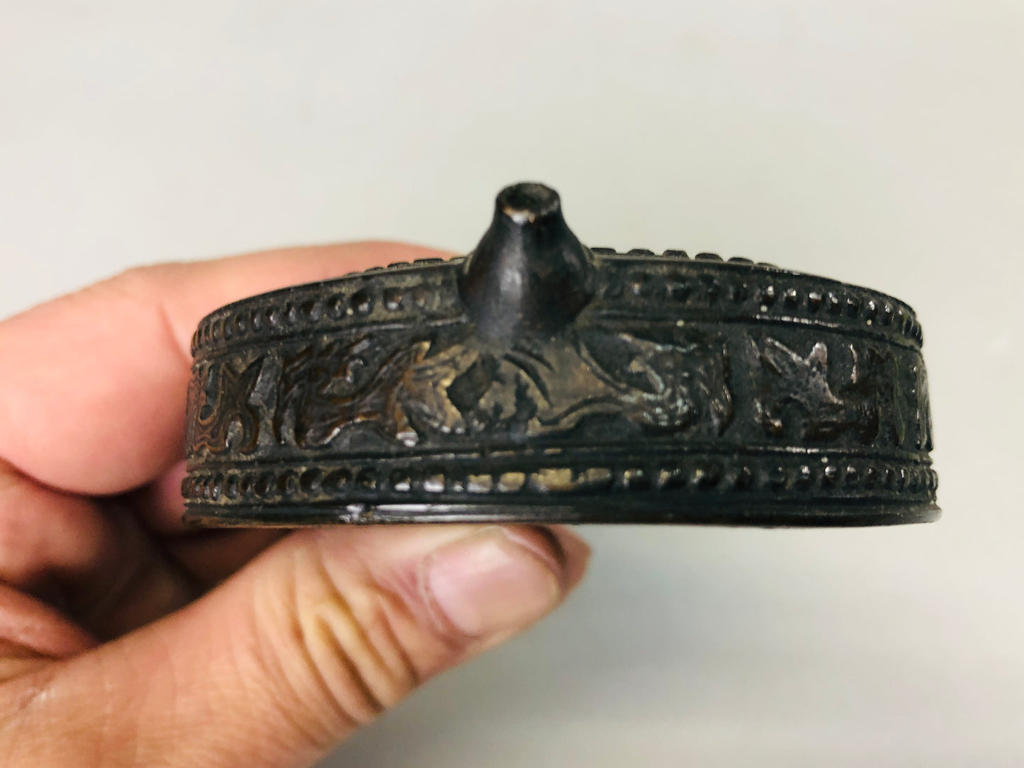 Y7239 SUITEKI Copper stationery suzuri water pot ancient pattern Japan antique