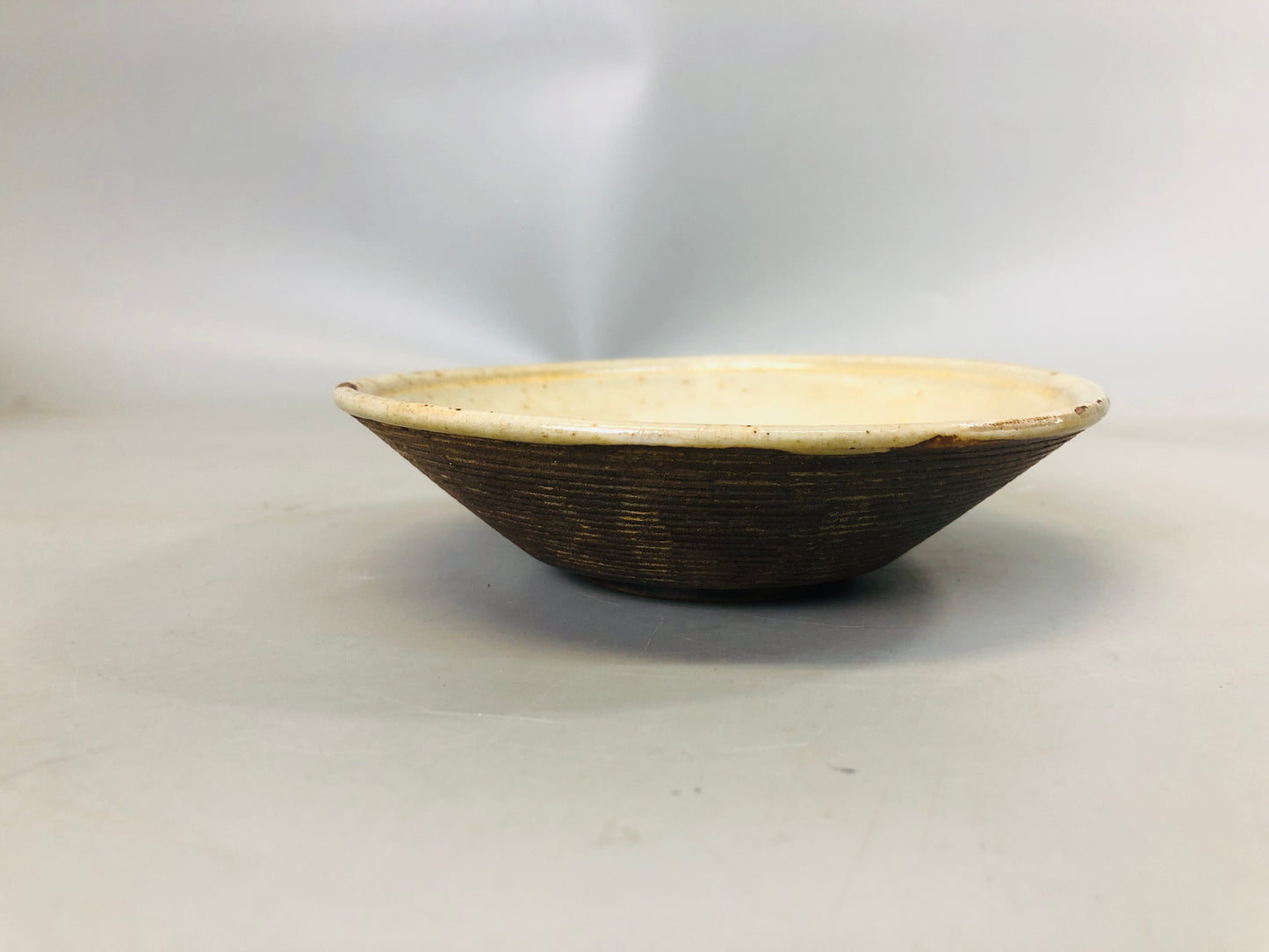 Y7242 CHAWAN Kosobe-ware flat bowl signed box Japan antique tea ceremony pottery