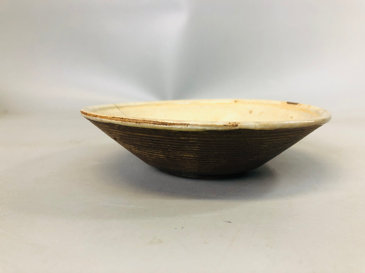 Y7242 CHAWAN Kosobe-ware flat bowl signed box Japan antique tea ceremony pottery