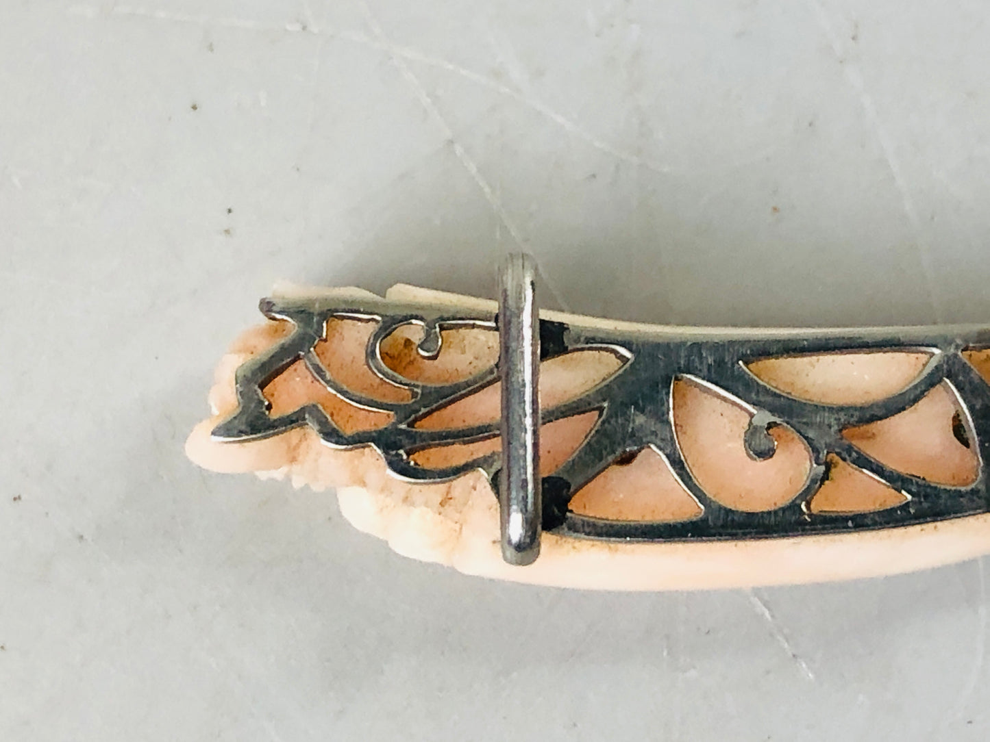Y7248 OBIDOME Sash clip brooch Coral sculpture Japan Kimono accessory antique