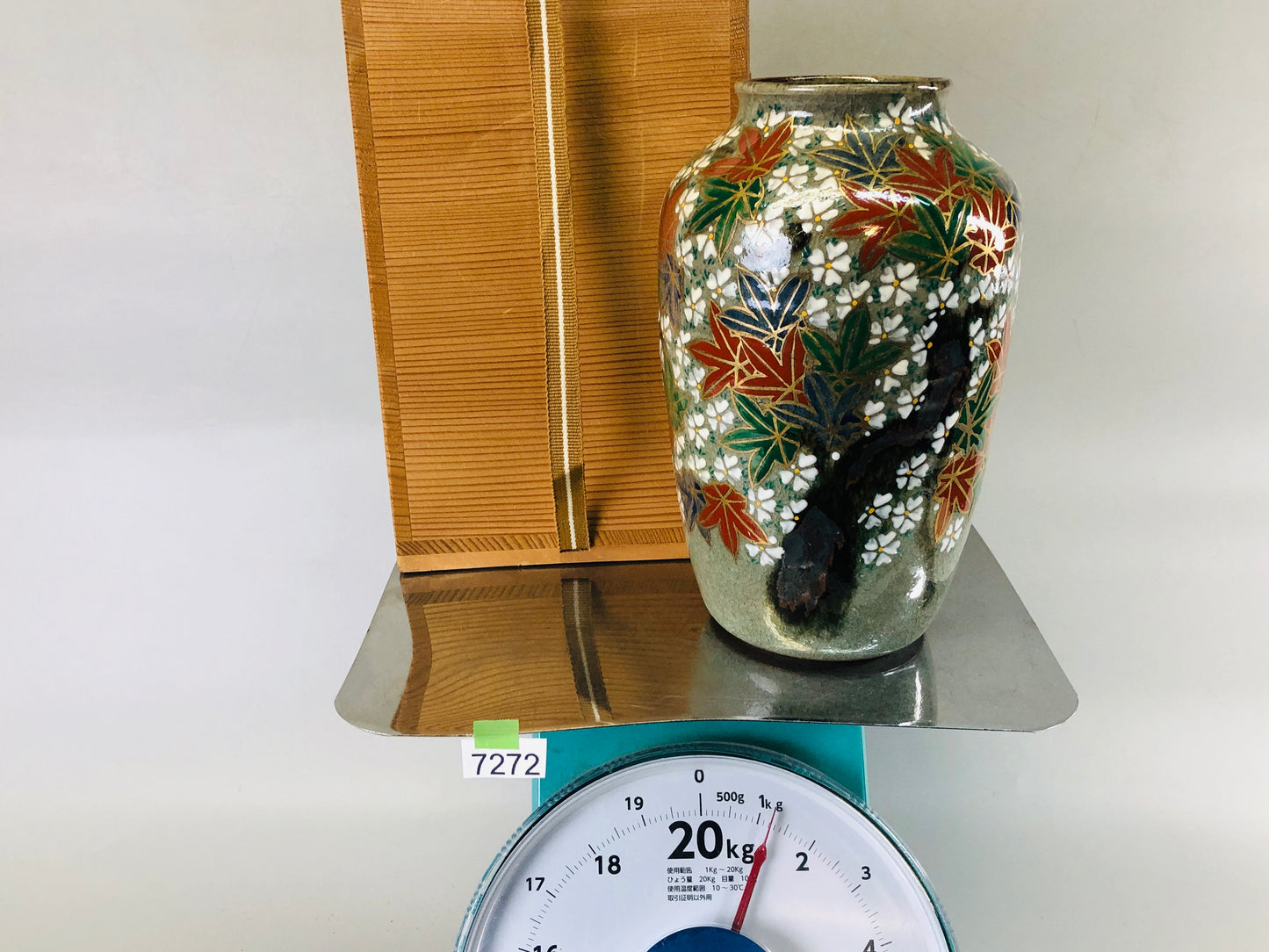 Y7272 FLOWER VASE Inuyama-ware signed box Japan ikebana floral arrangement