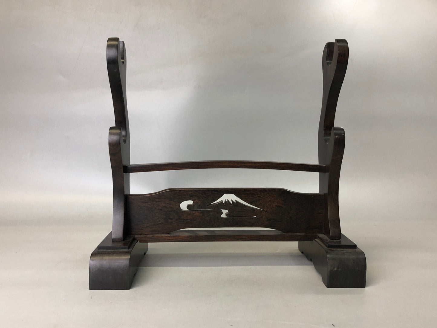 Y7353 OKIMONO wooden Samurai katana sword rack Mt. Fuji openwork Japan antique