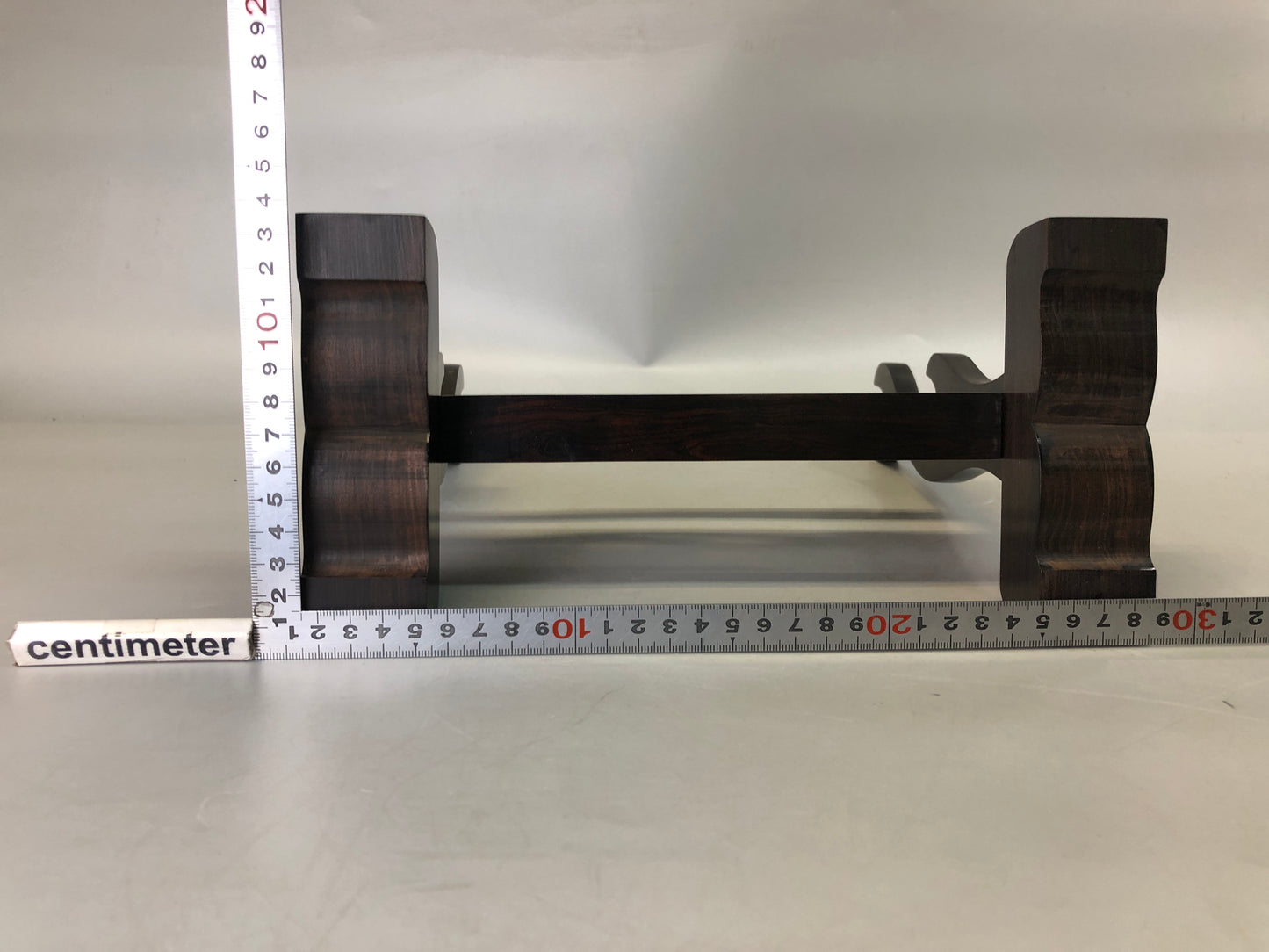 Y7353 OKIMONO wooden Samurai katana sword rack Mt. Fuji openwork Japan antique