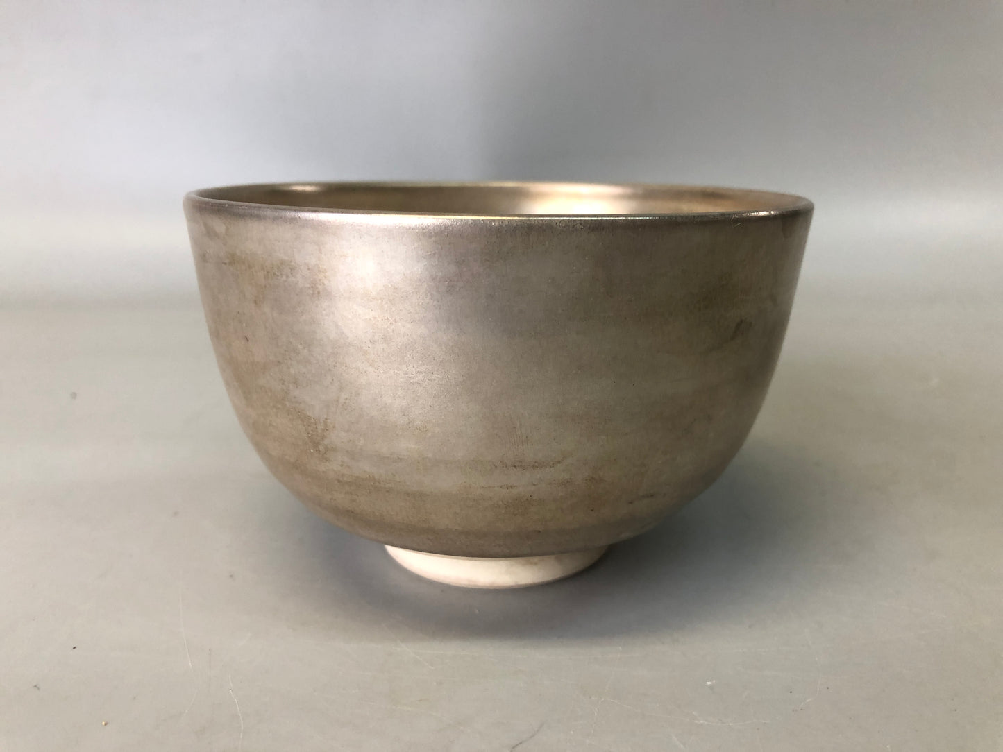 Y7360 CHAWAN Kyo-ware silver color bowl signed Japan antique tea ceremony cup