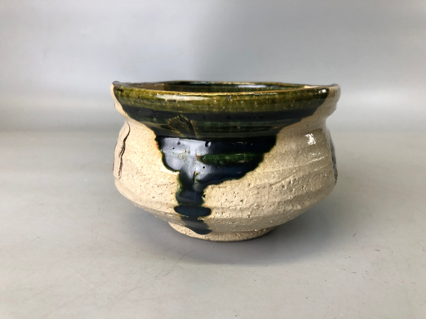 Y7375 CHAWAN Oribe-ware bowl signed box Japan antique tea ceremony pottery cup