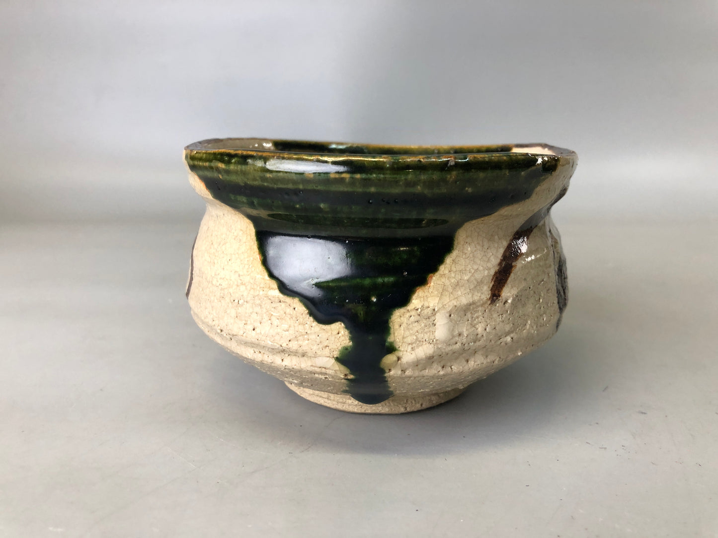 Y7375 CHAWAN Oribe-ware bowl signed box Japan antique tea ceremony pottery cup