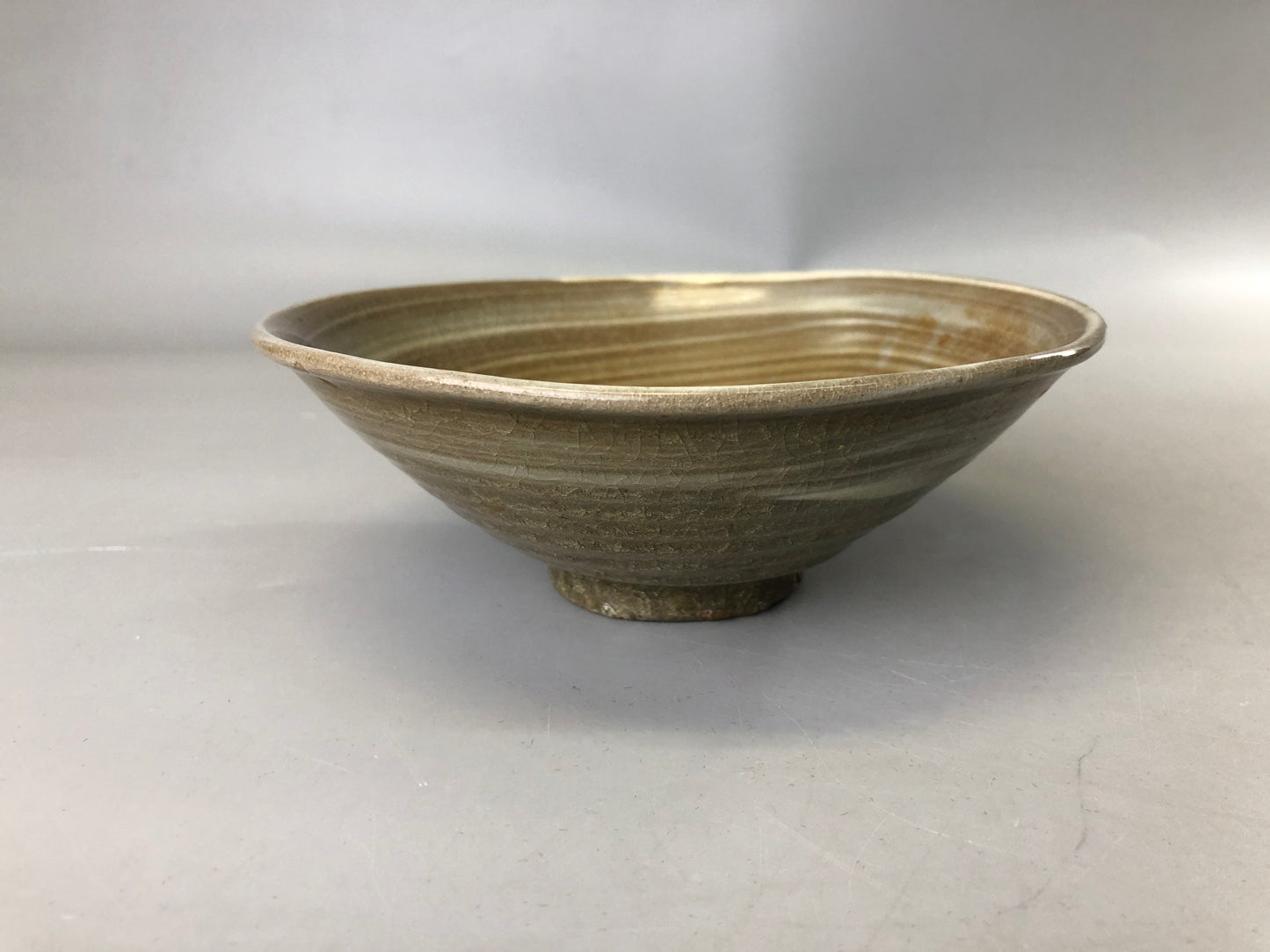 Y7385 CHAWAN Hakeme brushmark flat bowl signed Japan antique tea ceremony cup
