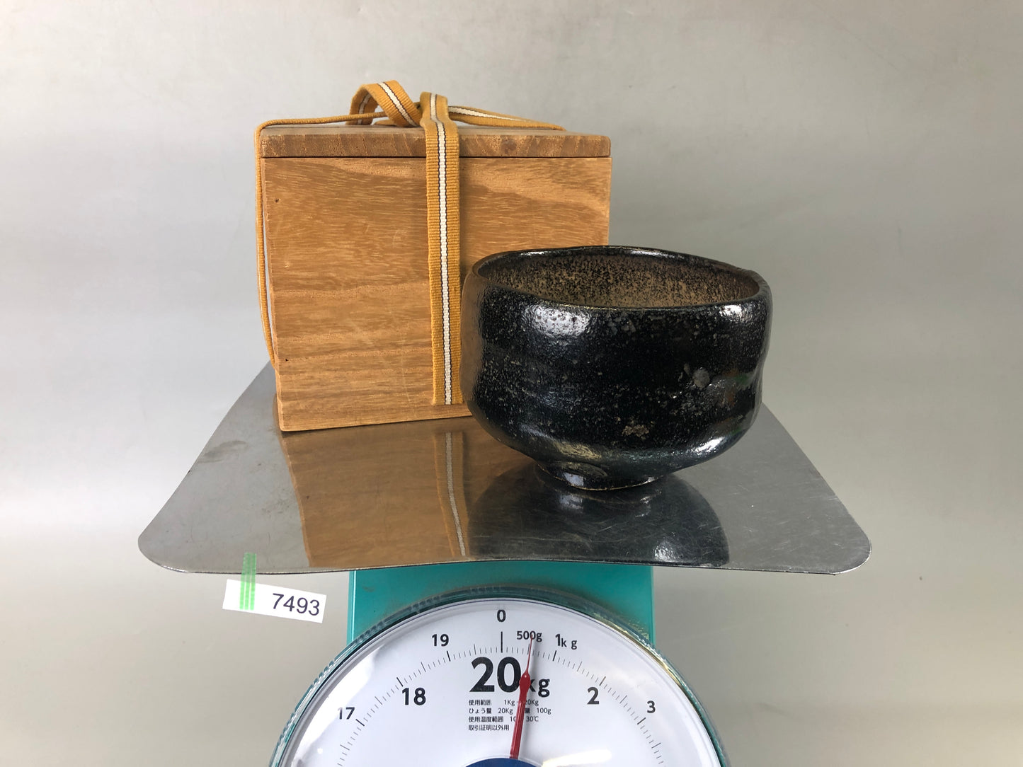 Y7493 CHAWAN Raku-ware black bowl signed box Japan antique tea ceremony pottery