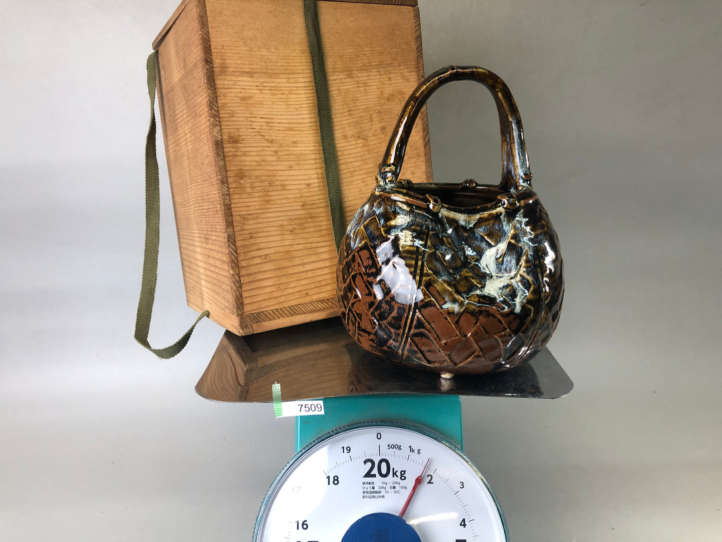 Y7509 FLOWER VASE Kyo-ware signed box Japan ikebana flower arrangement interior