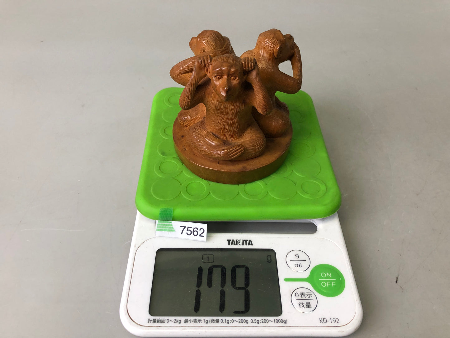 Y7562 OKIMONO wood carving Monkey figurine Japan antique interior decor figure