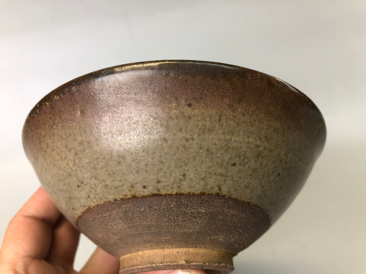 Y7564 CHAWAN Mino-ware flat bowl signed Japan antique tea ceremony pottery cup