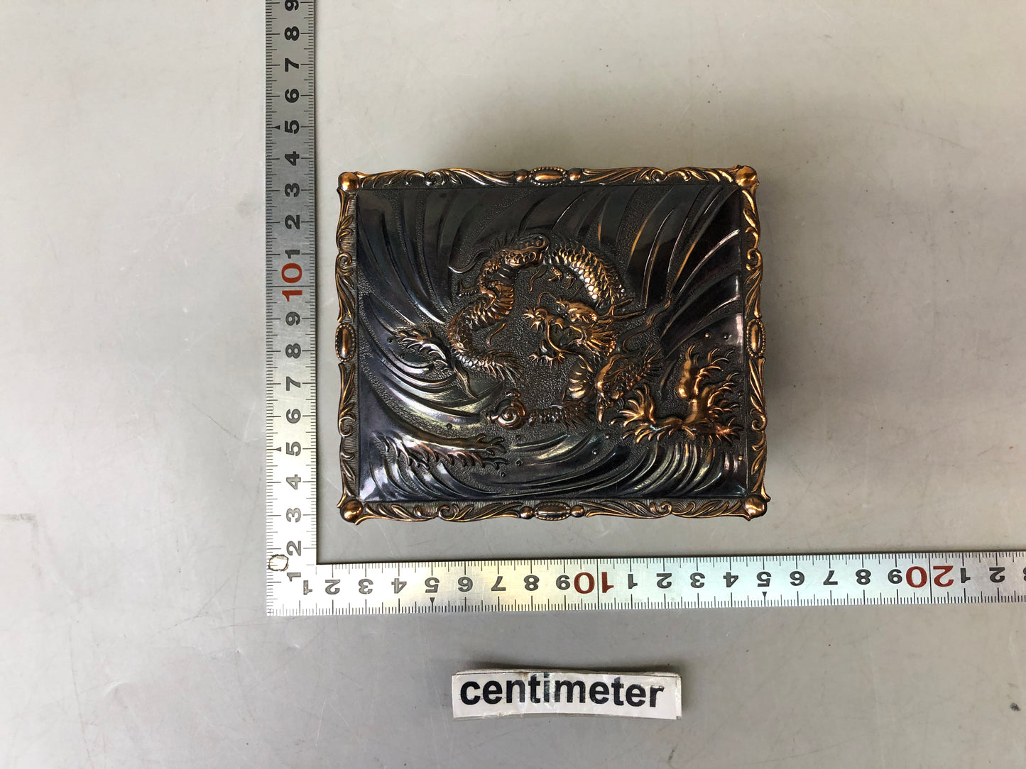 Y7593 BOX copper accessory case embossed Dragon Japan antique small container