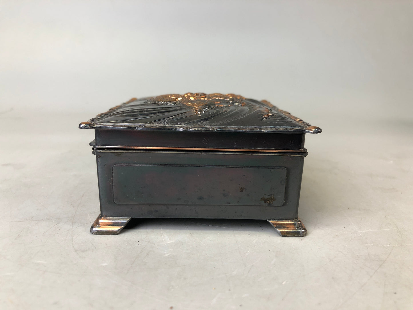 Y7593 BOX copper accessory case embossed Dragon Japan antique small container
