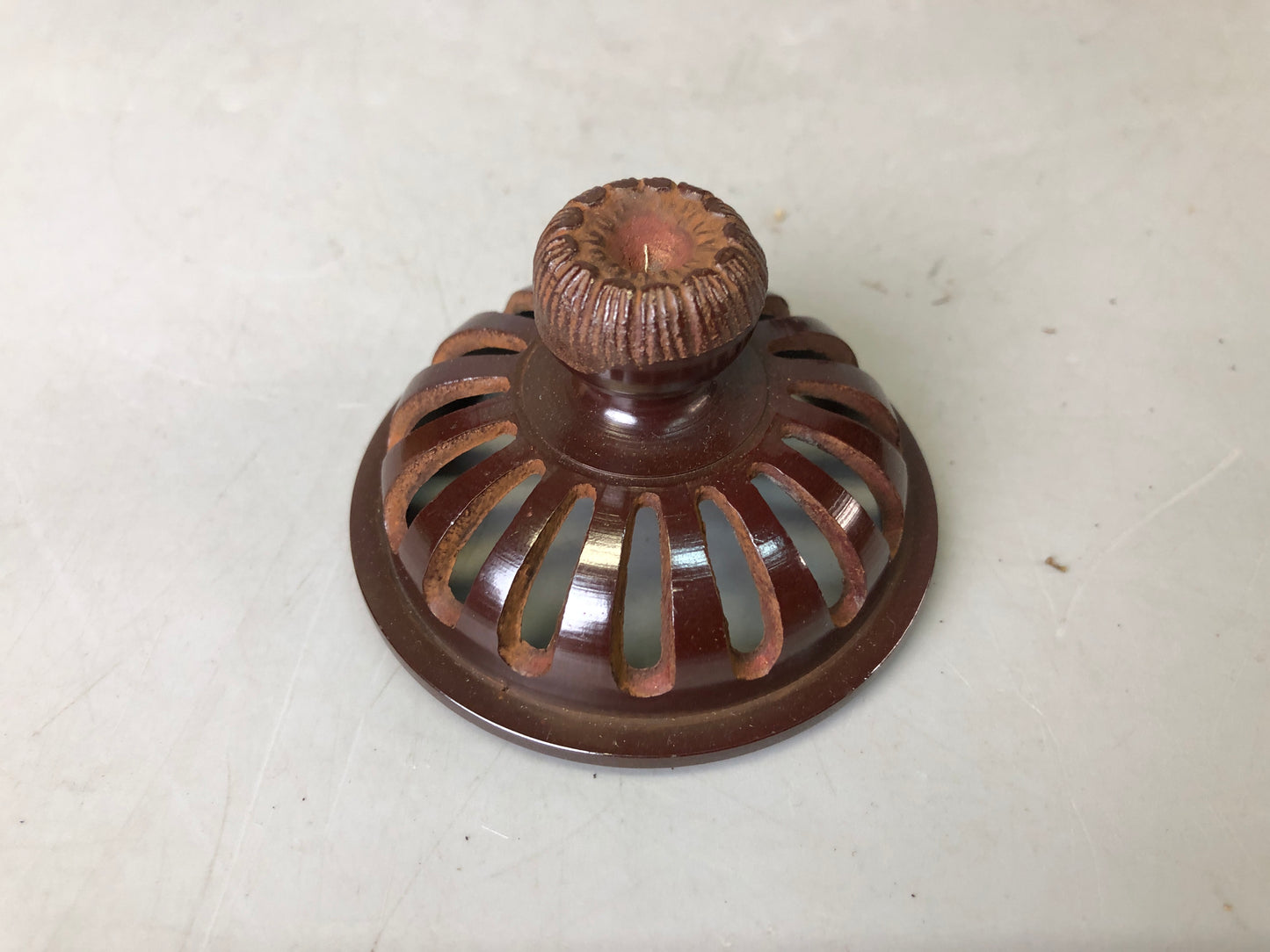 Y7608 KOURO metal box Japan antique fragrance aroma incense burner aromatherapy