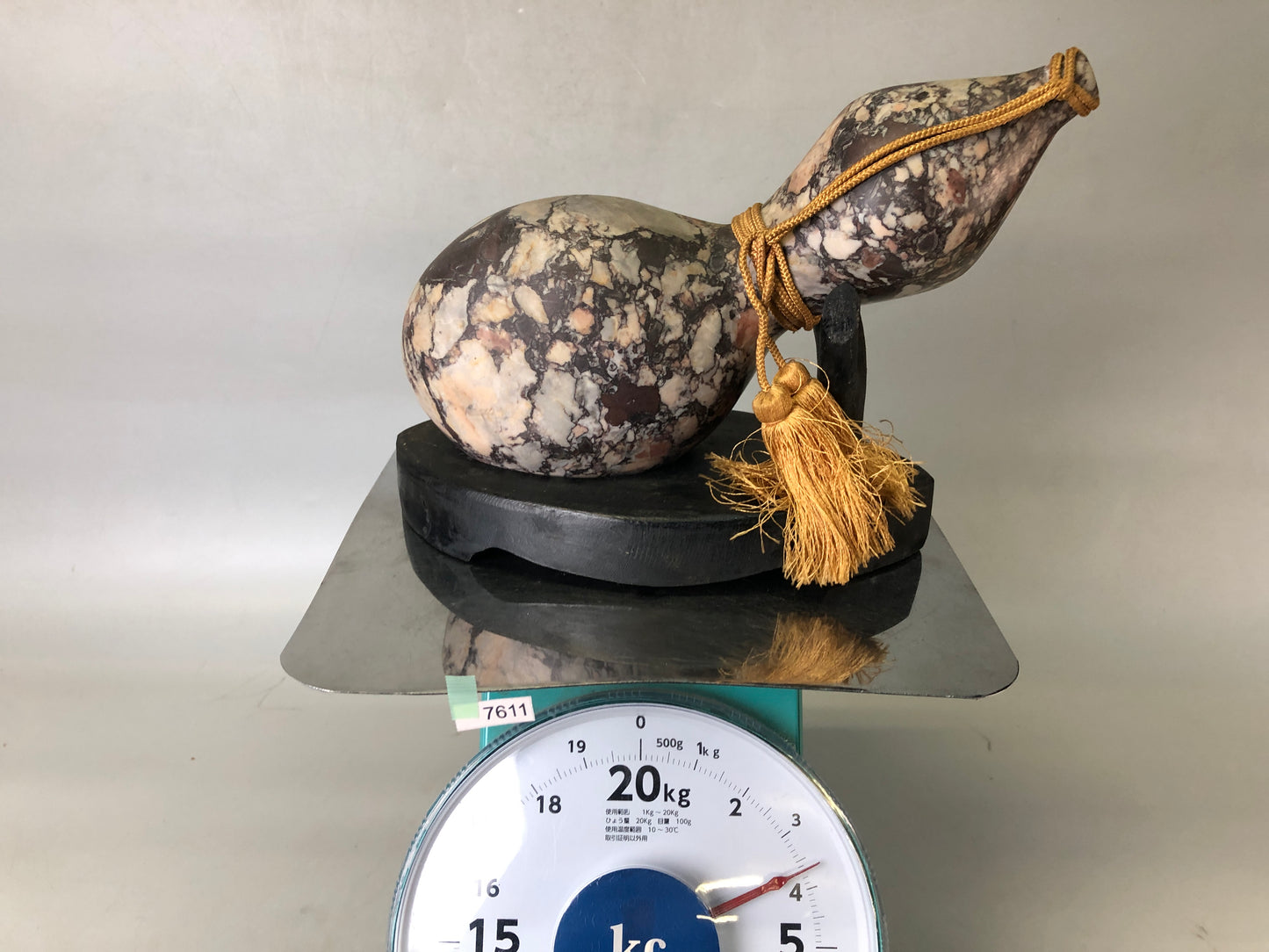 Y7611 OKIMONO gourd-shaped stone figurine stand Japan antique interior figure