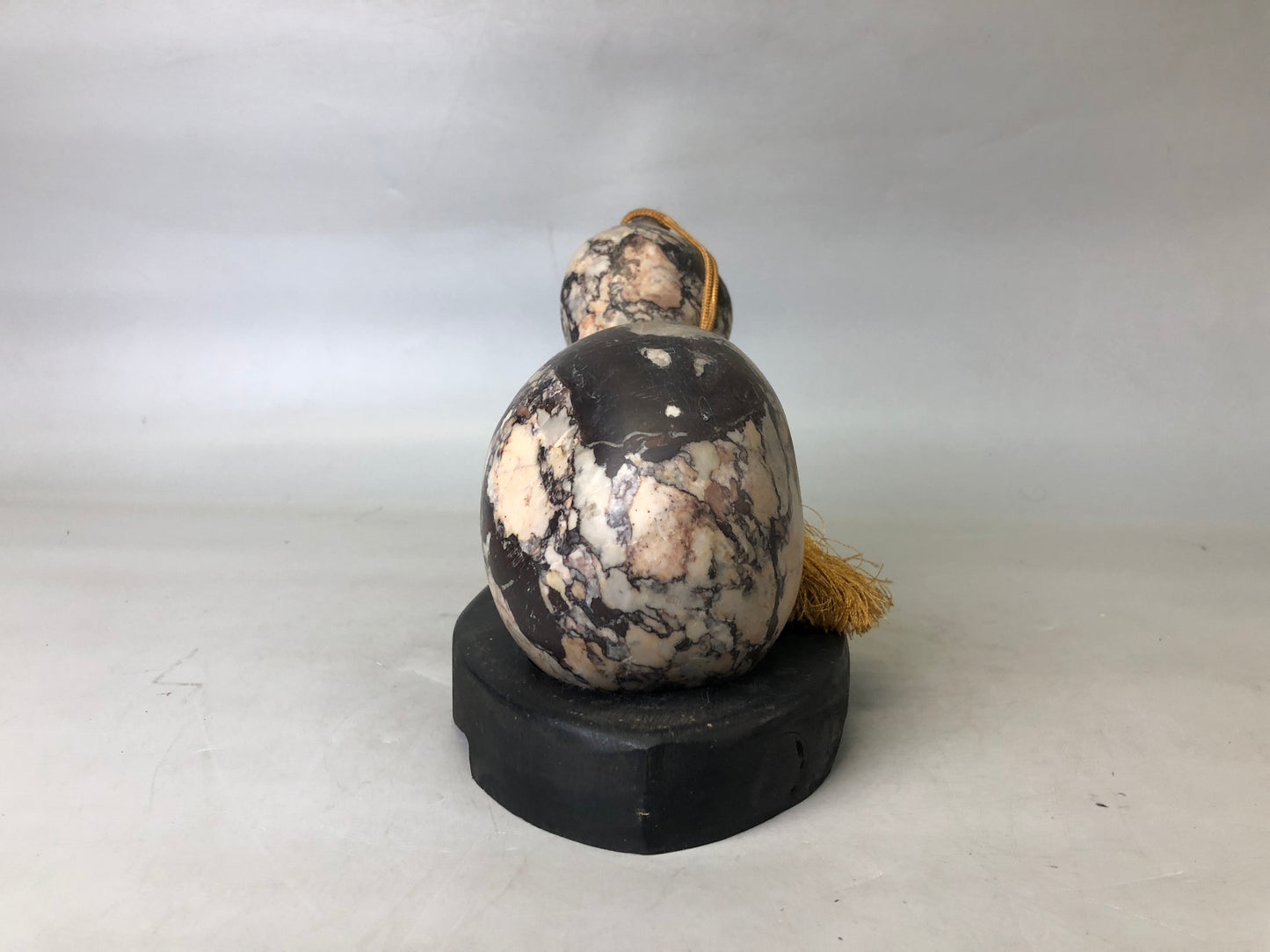 Y7611 OKIMONO gourd-shaped stone figurine stand Japan antique interior figure