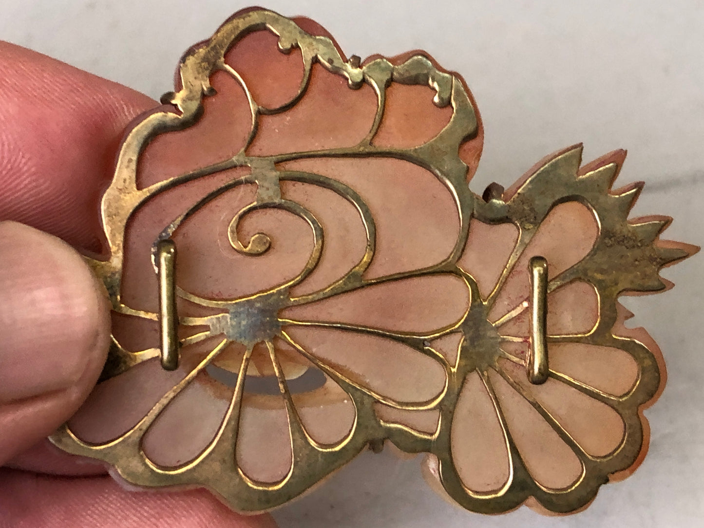 Y7659 OBIDOME sash clip brooch sunflower carving Japan antique kimono accessory