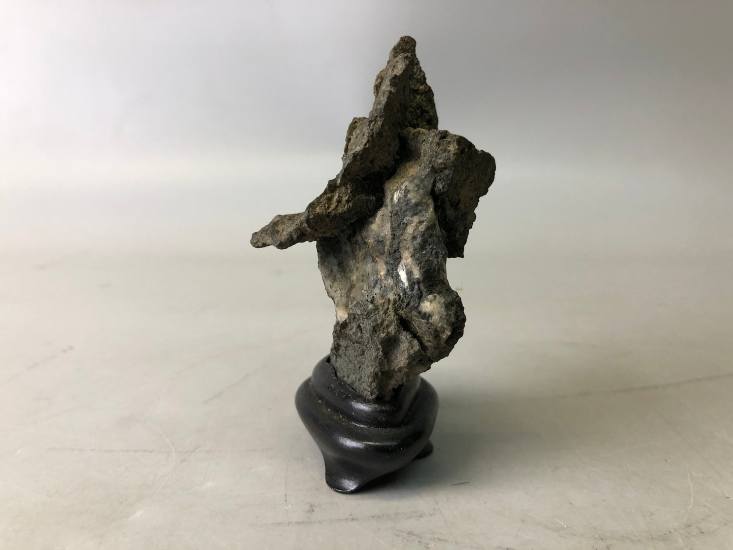 Y7703 OKIMONO Suiseki viewing stone wooden stand Japan antique decor interior