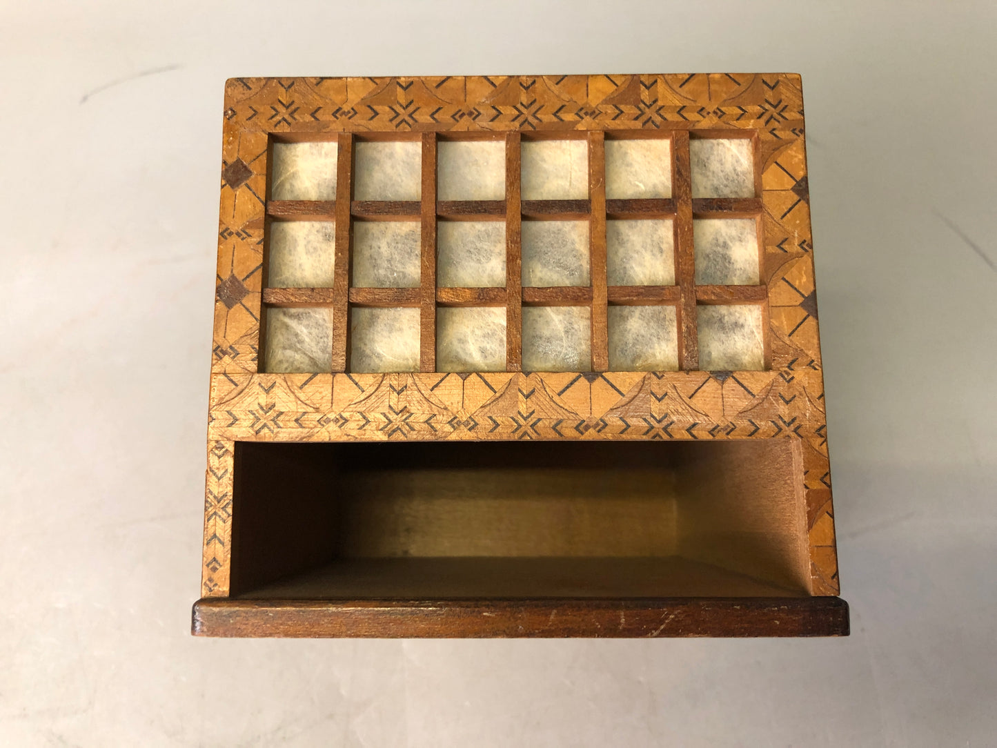 Y7708 ASHTRAY Hakone woodwork handle parquet Japan antique collectible cigarette