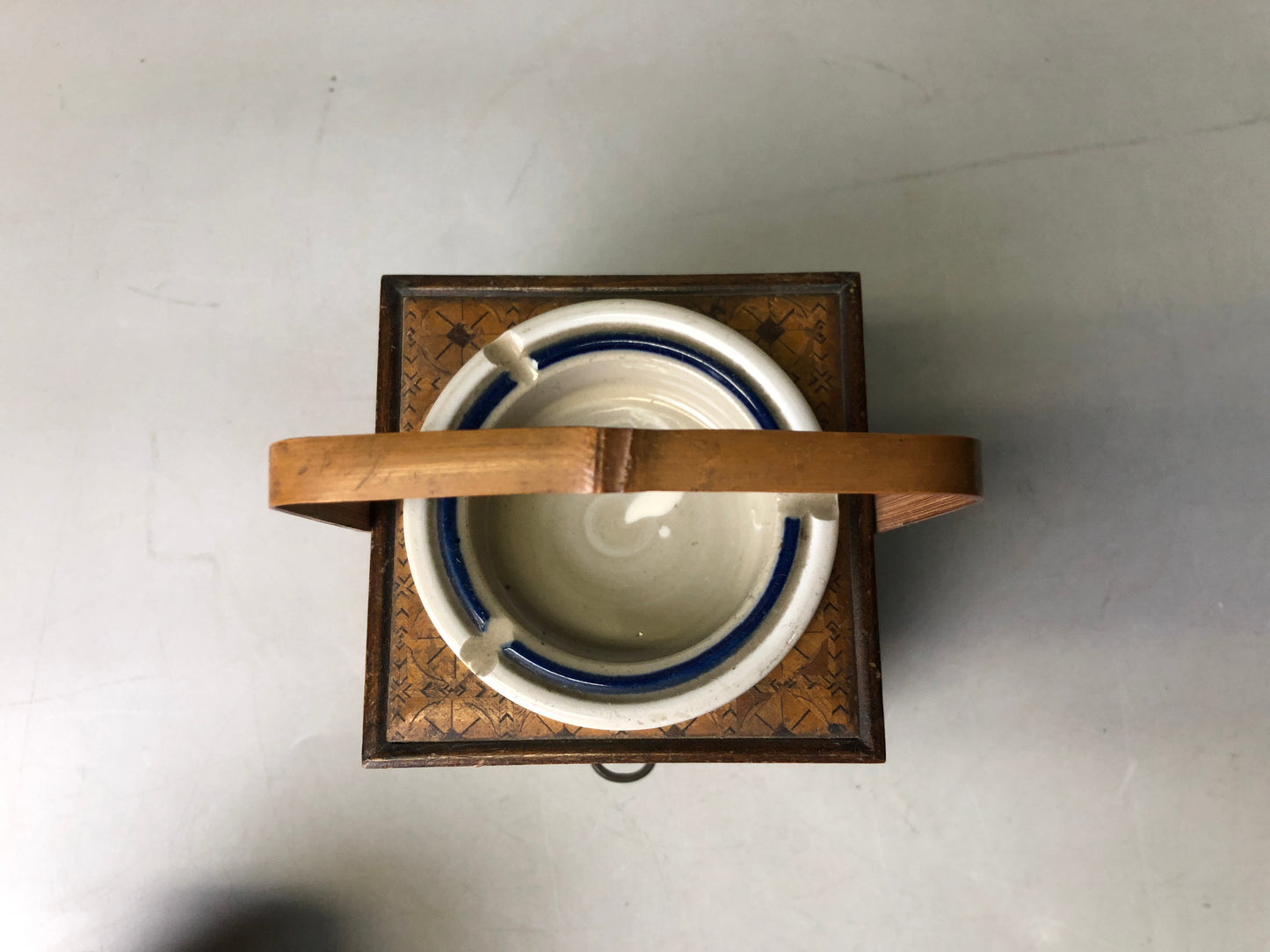Y7708 ASHTRAY Hakone woodwork handle parquet Japan antique collectible cigarette