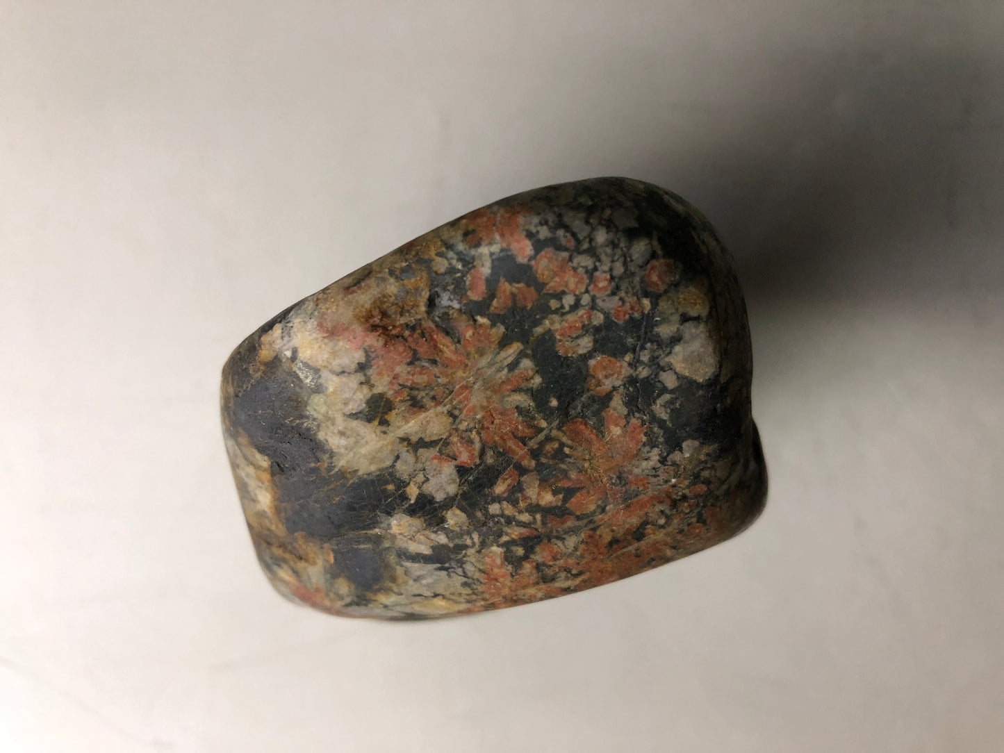 Y7717 OKIMONO Chrysanthemum stone wood stand signed Japan antique decor interior