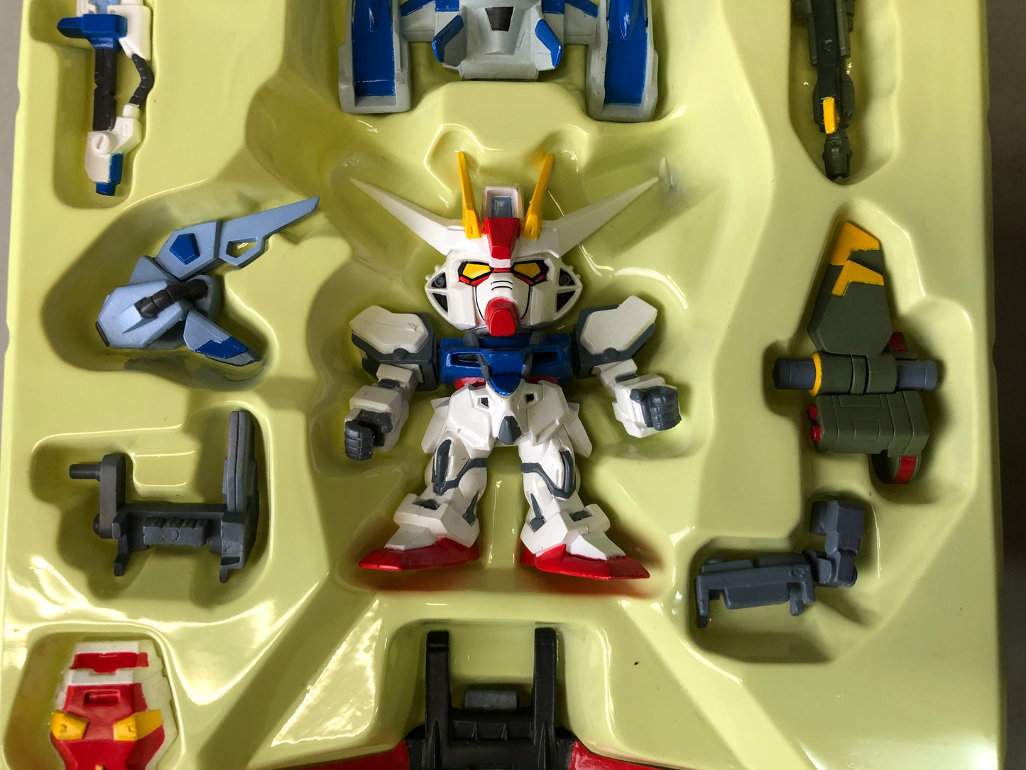 Y7729 TOY Mobile Suit Gundam Seed figure box Japan antique vintage robot machine