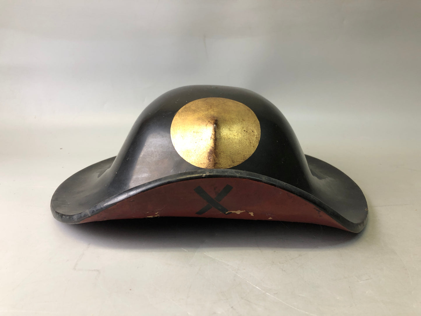 Y7737 JINGASA Black lacquer Family crest Japan antique samurai hat yoroi helmet