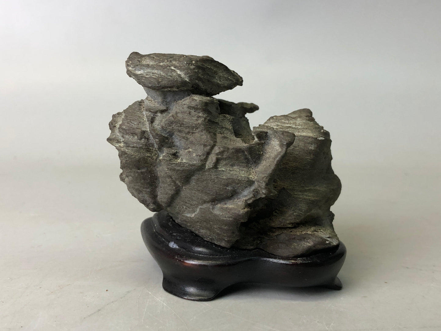 Y7742 OKIMONO Suiseki viewing stone wooden stand Japan antique decor interior