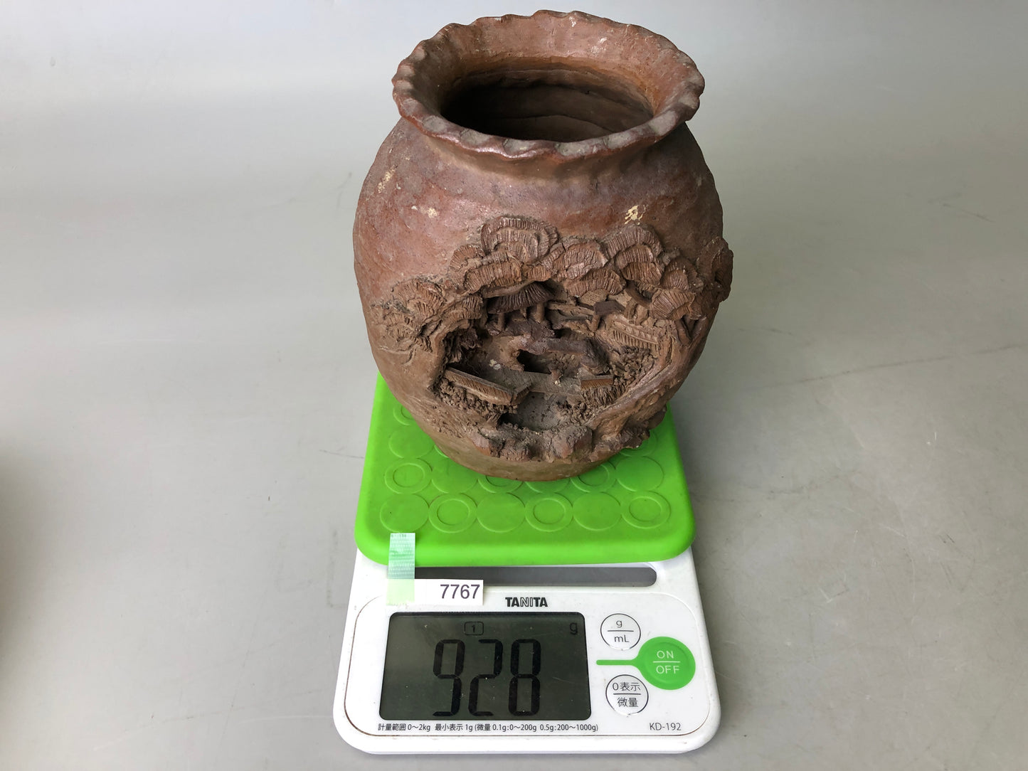 Y7767 FLOWER VASE Banko-ware intricate work Japan ikebana floral arrangement