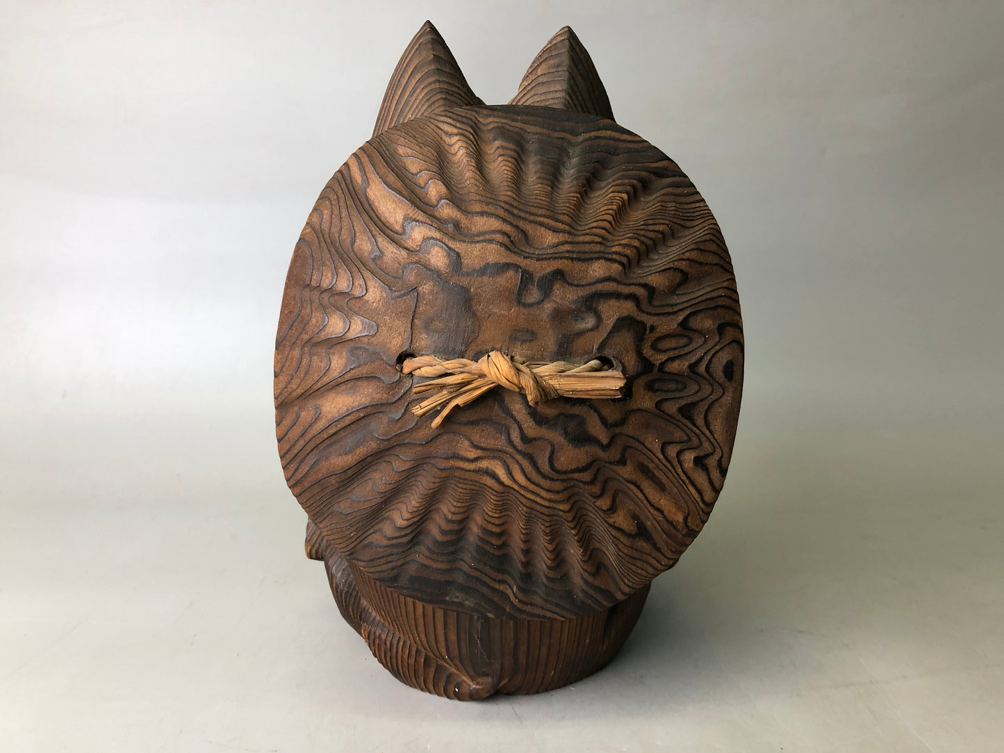 Y7791 OKIMONO wood carving Raccoon dog figurine signed Japan antique interior