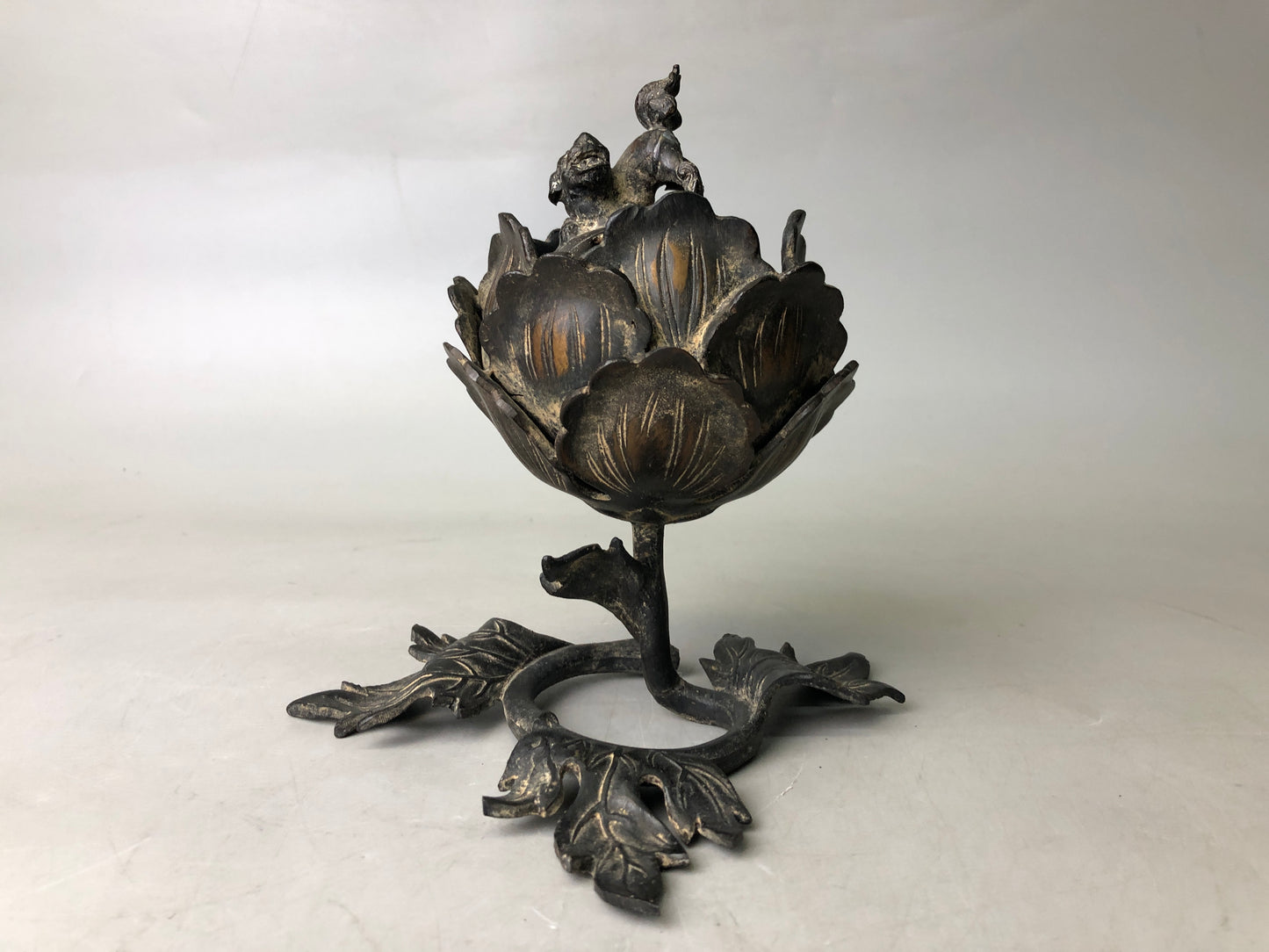Y7878 KOURO Bronze lotus flower lion knob Japan antique Incense Burner fragrance