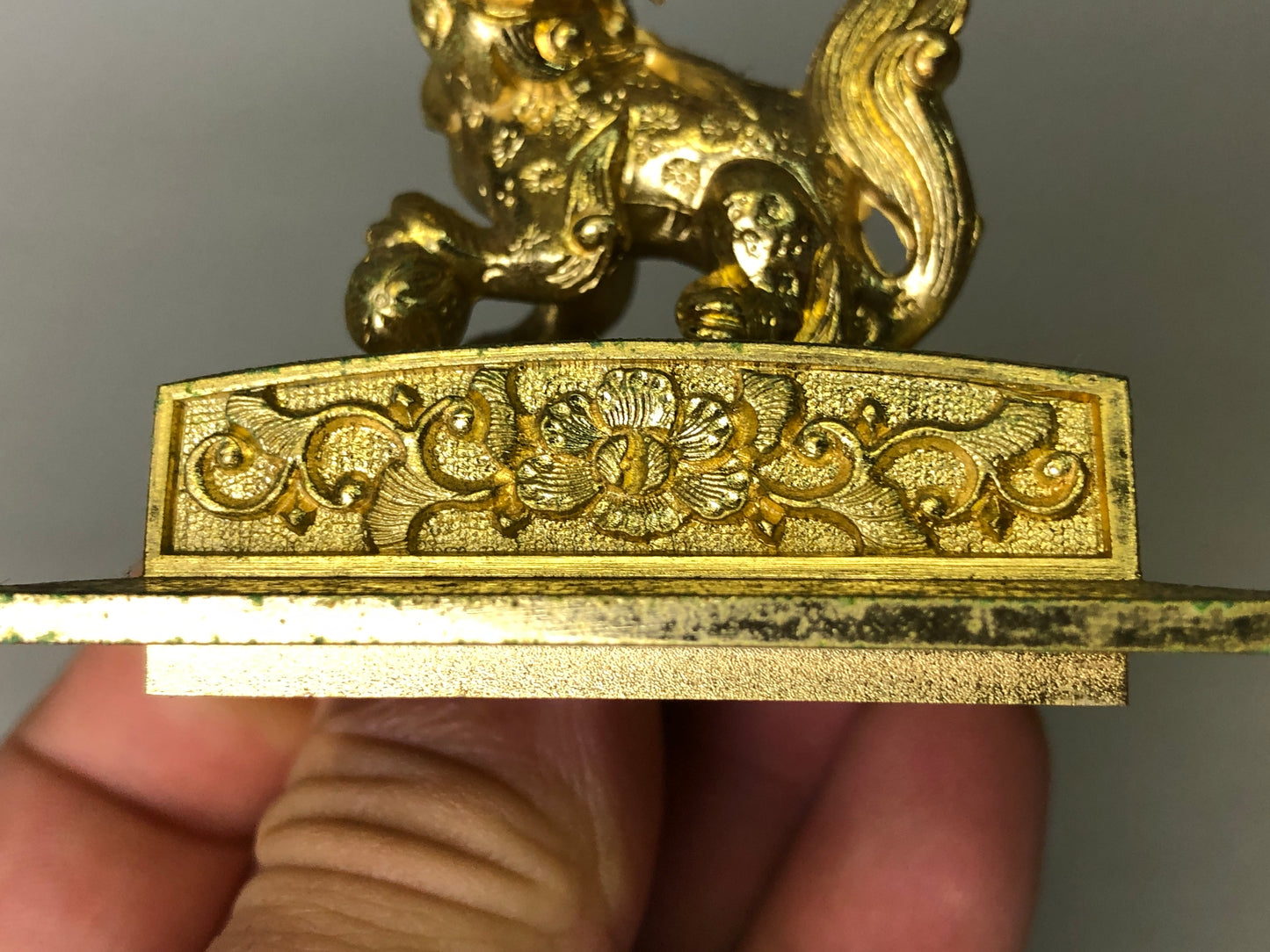 Y7911 KOURO Metal gold lacquer Lion knob Japan antique Incense Burner fragrance