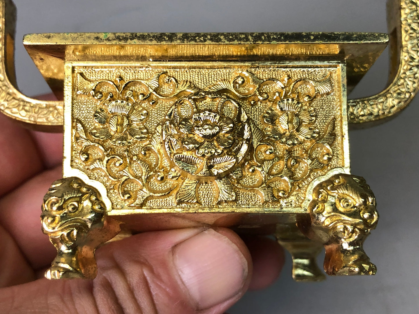 Y7911 KOURO Metal gold lacquer Lion knob Japan antique Incense Burner fragrance
