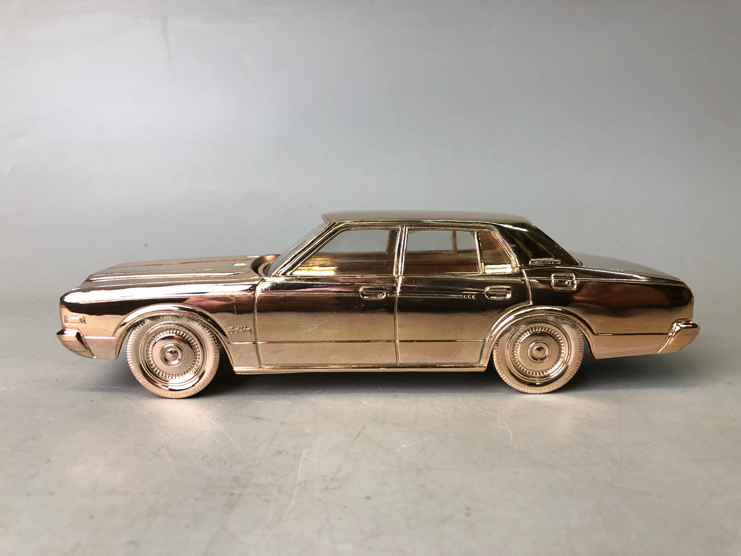 Y7926 OKIMONO metal Toyota Crown car figure box Showa retro Japan antique toy