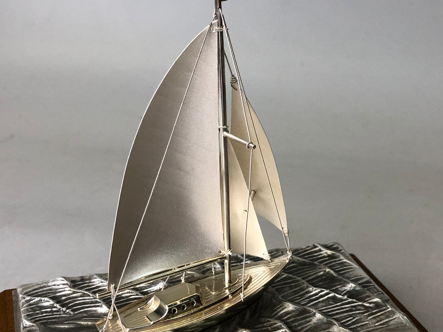 Y7931 OKIMONO Silver Yacht figure glass case signed Japan antique interior decor