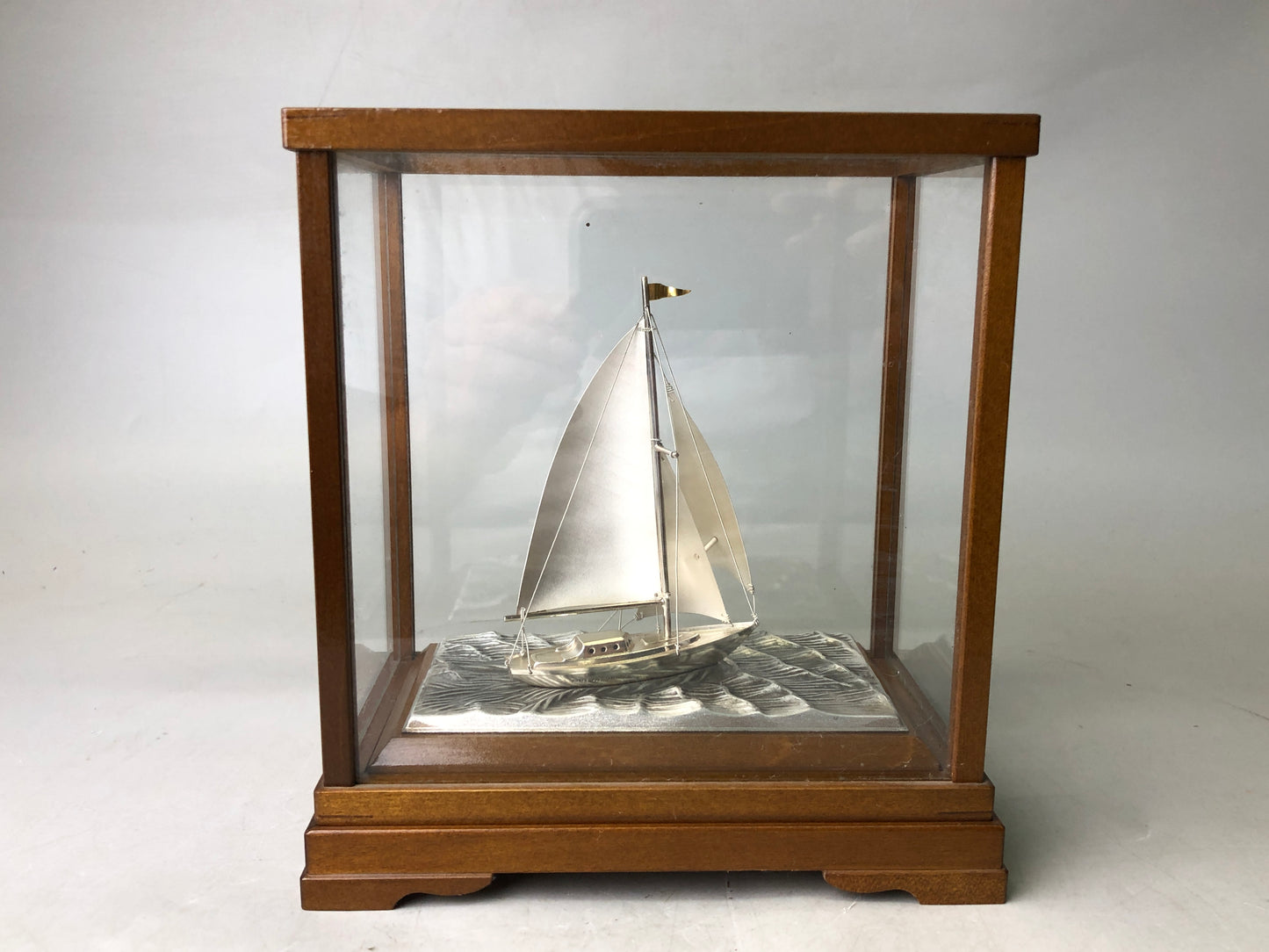 Y7931 OKIMONO Silver Yacht figure glass case signed Japan antique interior decor
