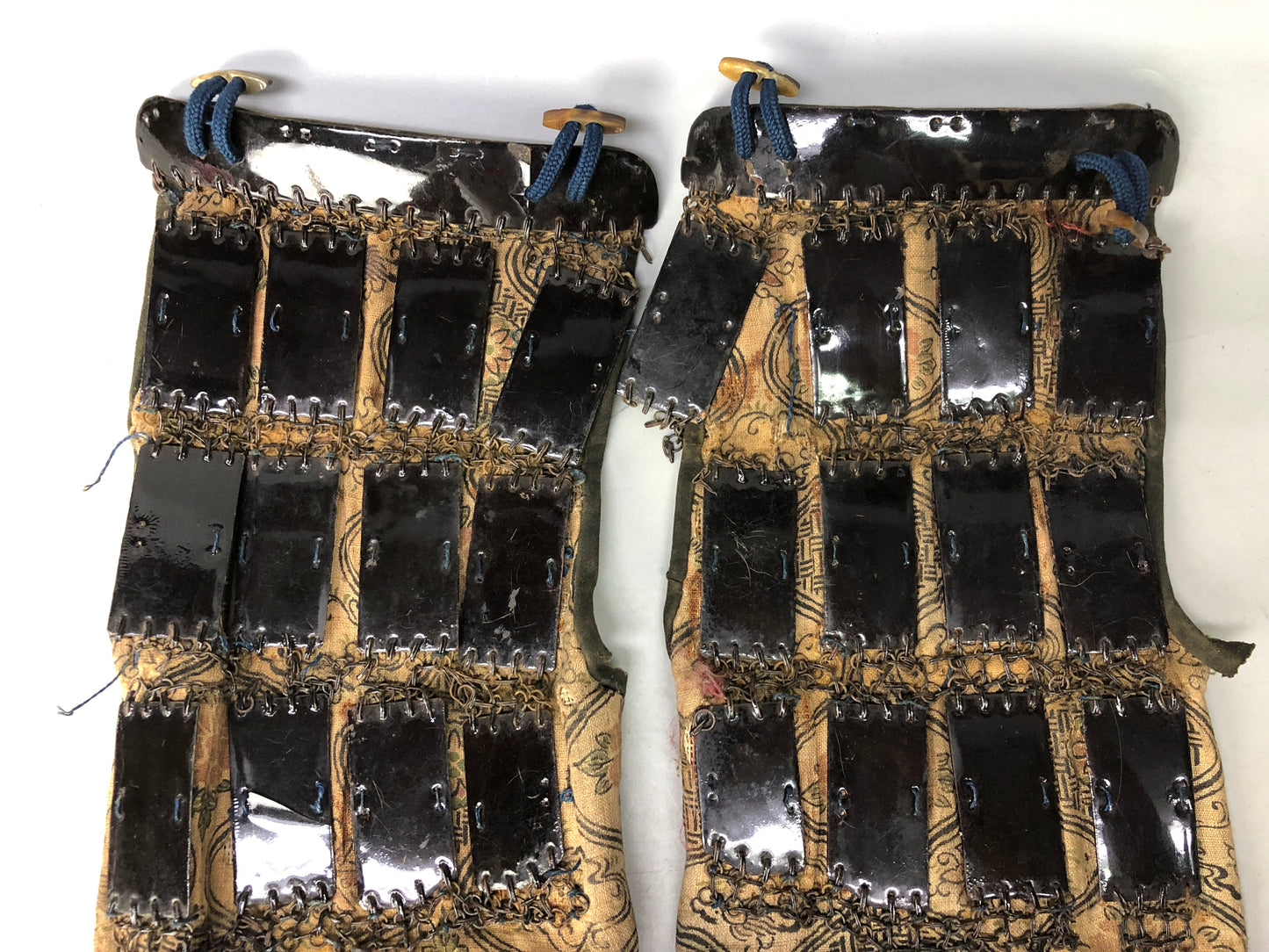 Y8008 YOROI Iron Gauntlets shin guards armor Edo period Japan antique samurai