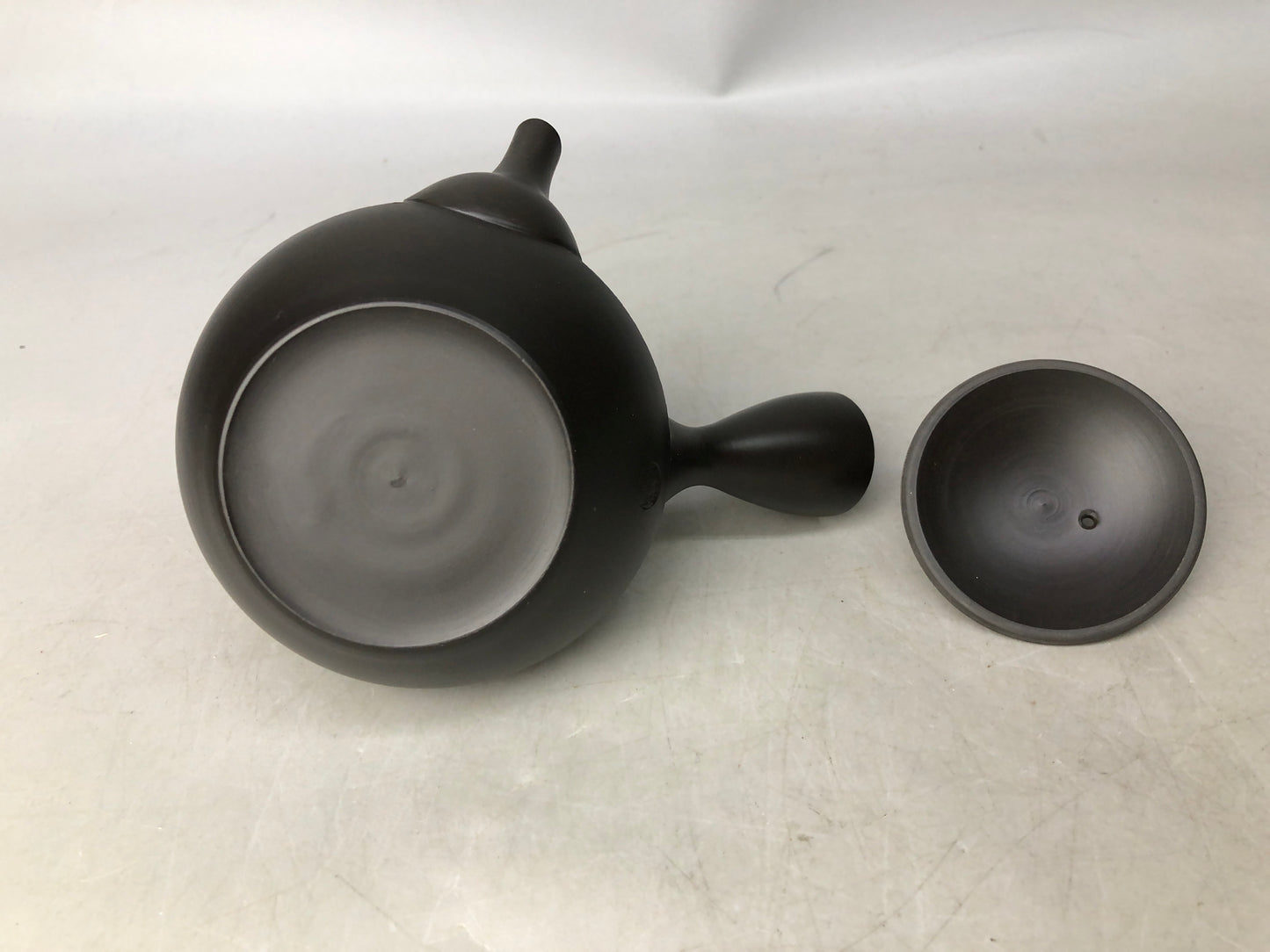Y8029 KYUSU Tokoname-ware tea pot teapot signed black Japan antique tableware
