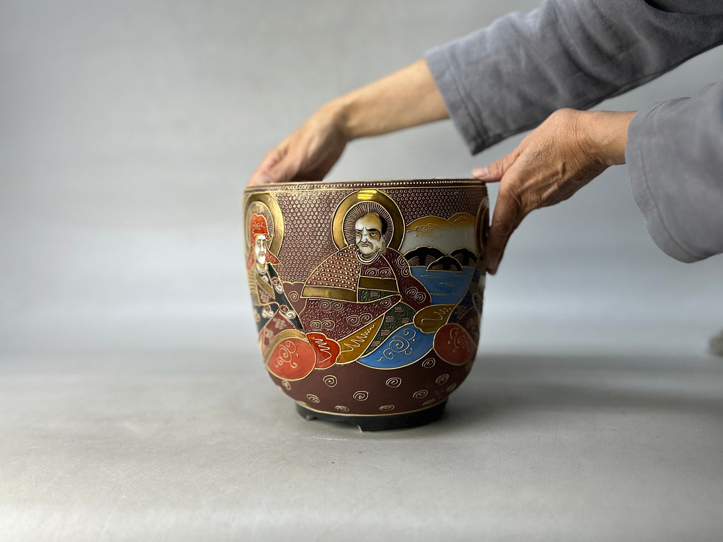 Y8074 HIBACHI ceramic charcoal brazier color picture person Japan antique decor