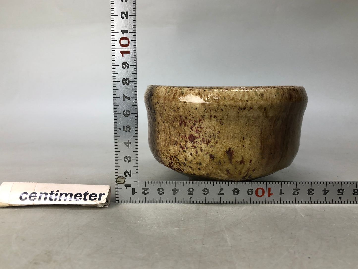 Y8085 CHAWAN Raku-ware bowl signed Japan antique tea ceremony pottery cup